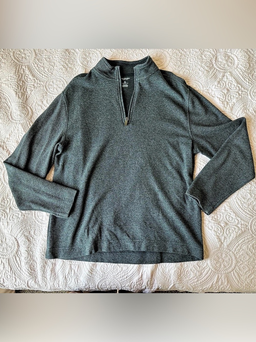 Van Heusen Never Tuck Classic-Fit Quarter-Zip Pullover Quarter-Zip Pullover Gray
